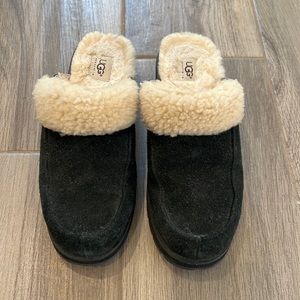 Ugg Clogs Women’s size 10